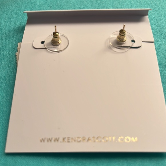 NWT Kendra Scott Levi Earrings In Gold💓 - Picture 5 of 6
